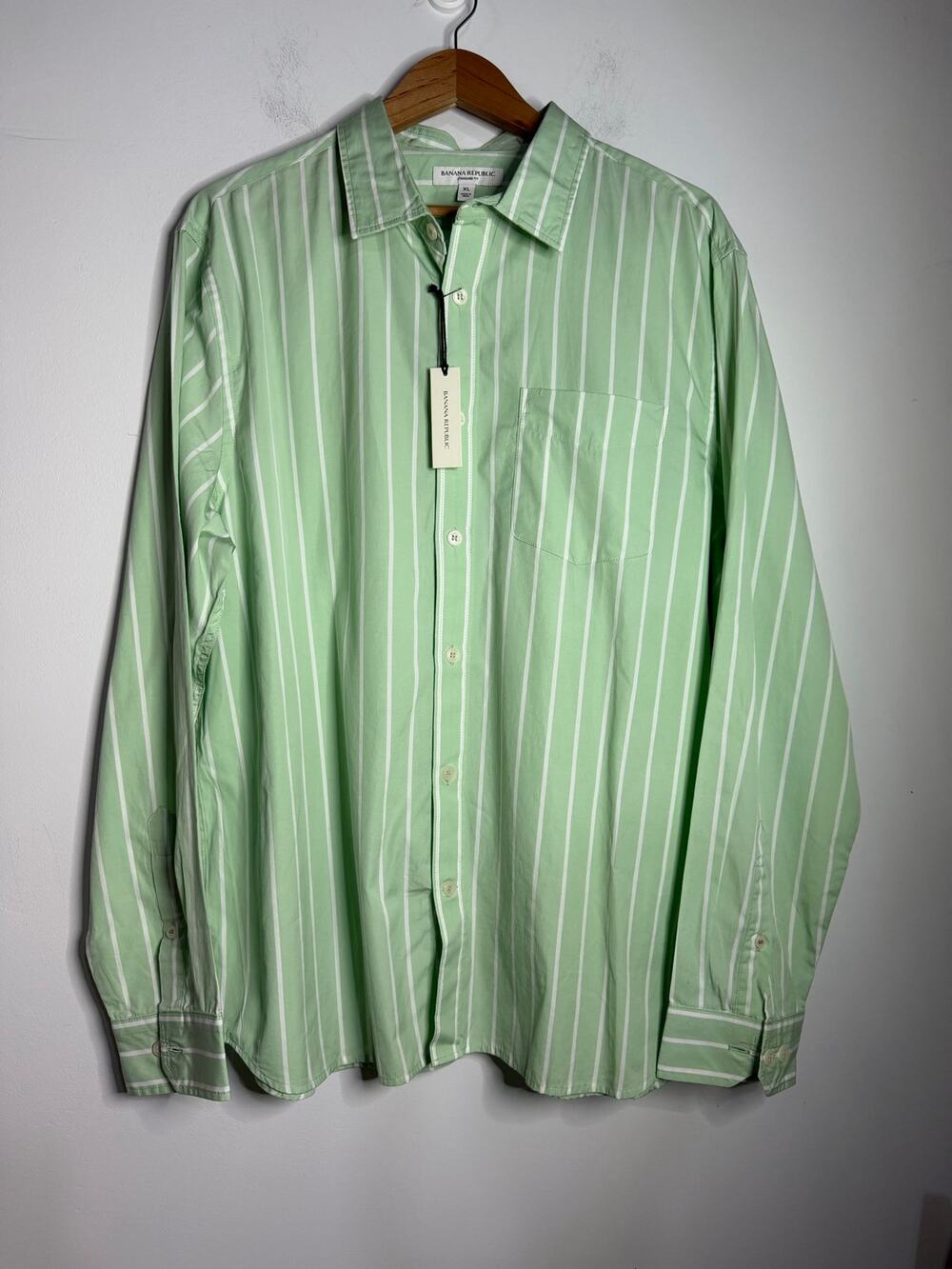 Banana Republic light green and white striped longsleeve button-up shirt Size XL